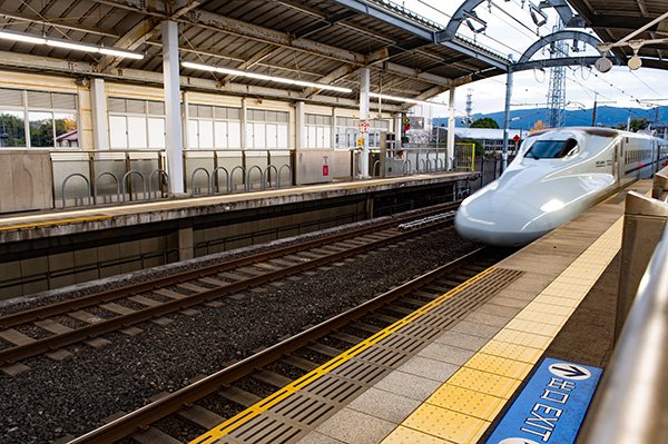 九州新幹線さくら号に乗ります。