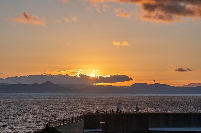伊豆方面から初日の出
