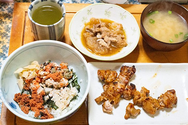 焼き鳥を焼いてお昼ごはん