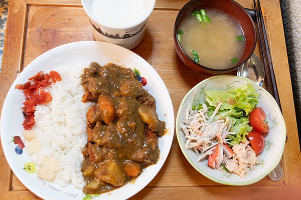 カツカレーにしました。