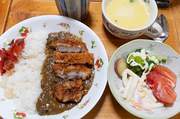 カツを買ってきてカツカレー