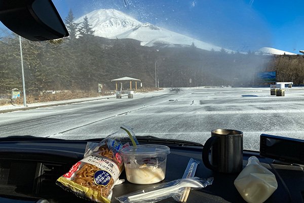 富士山みながらの食事