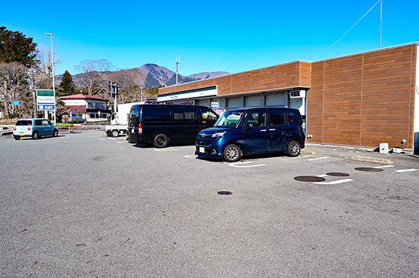 水ヶ塚経由で白糸の滝まで降りてきました。