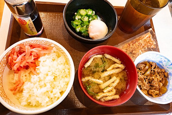 定番の朝定食400円