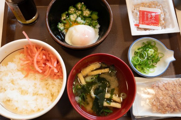 上田市のすき家で朝定食