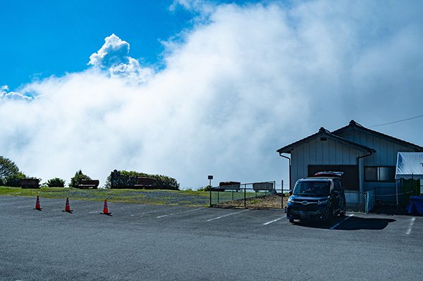 駐車場の下は大雲海