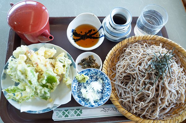 天ぷらと蕎麦、蕎麦特盛
