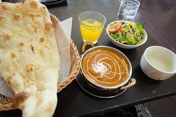 ナンと野菜カレー(ドリンクフリー)