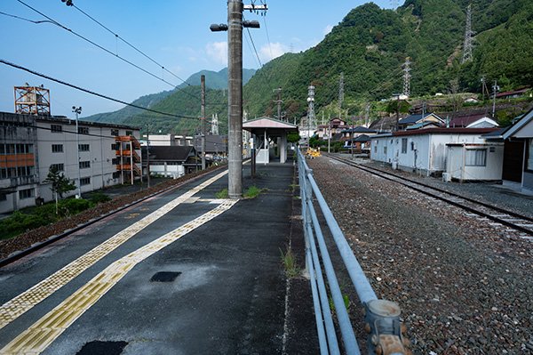 佐久間駅を訪ねる
