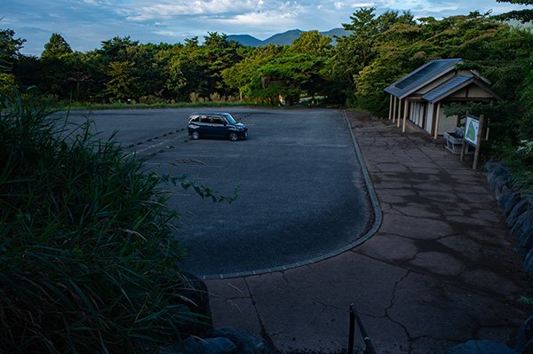 広い駐車場