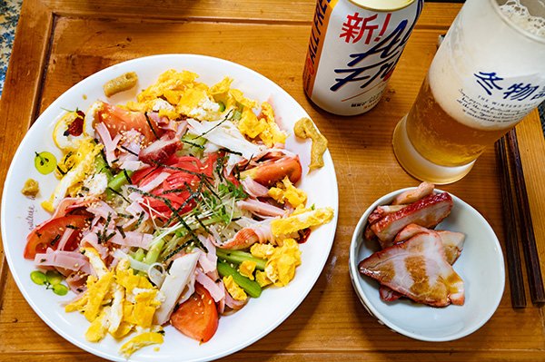 具沢山の冷やし中華