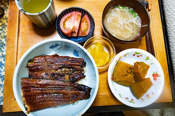 事務所冷凍庫の鰻でうな重