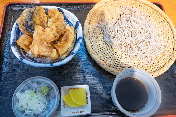 蕎麦(半)と鳥天丼