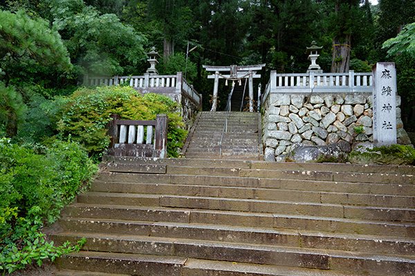 麻績神社参道
