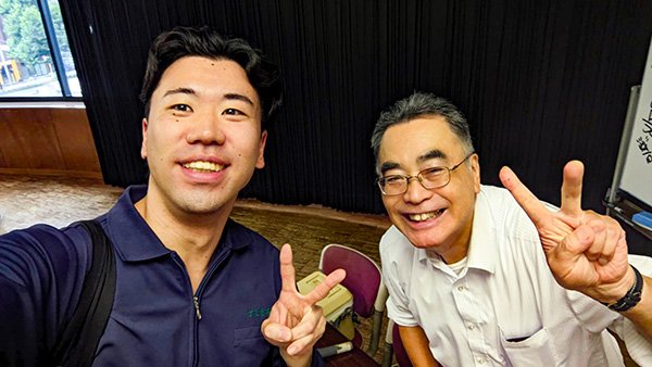 講座参加の若者と最後に撮影しました。