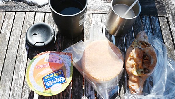 マフィンとイチジクのハード系のパン