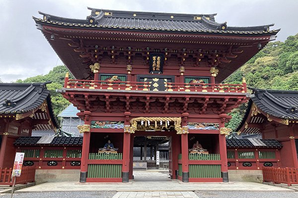 曇り空のなか長谷通をとおって自宅に帰ります