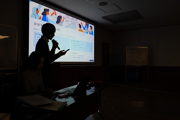 AIによる問題解決プレゼンテーション風景