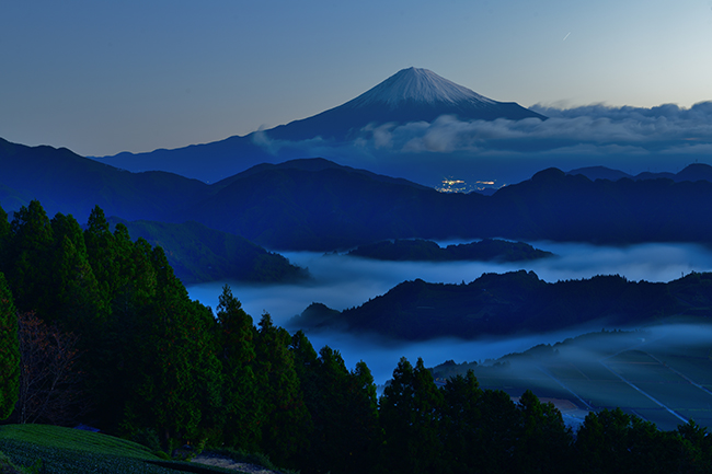 未明の雲海