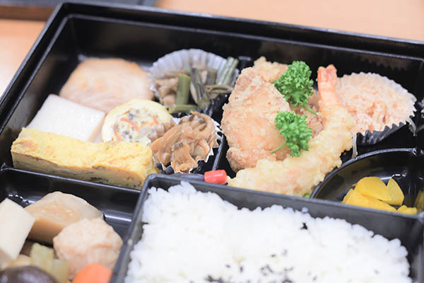 東京のお客さんにいただいたお弁当