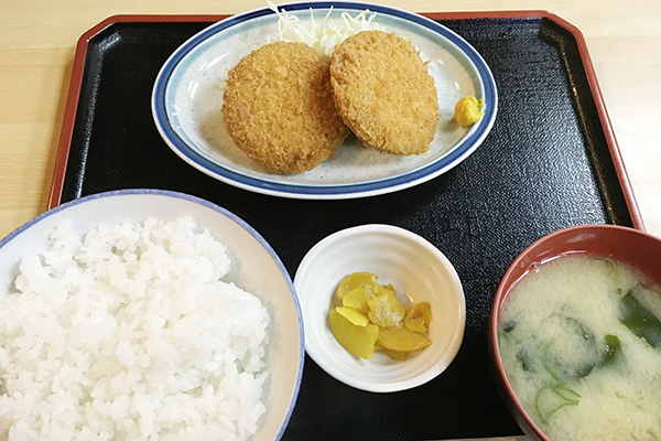 メンチカツ定食