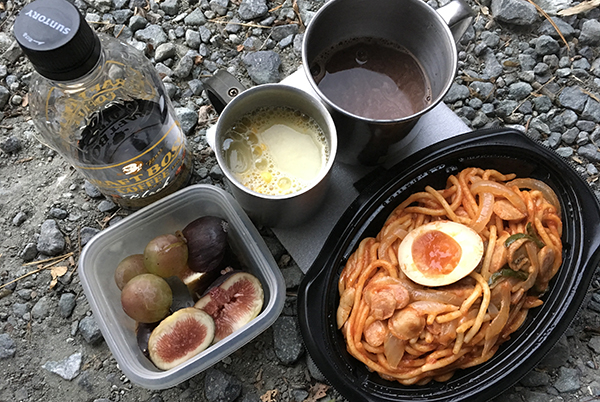 富士山が出てくるまで、朝食とします